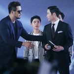 [EXO] 경수 이사진 존나 귀엽지않냨ㅋㅋㅋㅋ