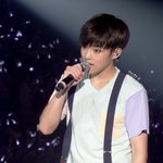 [시우민] 동생의 손이 쫌 아팠던 시우민 ㅇ0ㅇ;