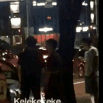 [EXO] 여자는 합의보고 남자는 애교부리는중.<b>gif</b>