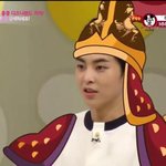 [시우민] 미키마우스에서 혼자 <b>비장</b>한 시우민 ㅋㅋ