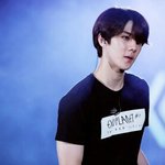 [EXO] 웃음 띤 얼굴로 <b>내품</b>에 안긴너 보고만있어도 행복한데