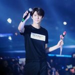 [EXO] 거리마다 종소리가 들려와 너의 <b>두눈</b>바라보며