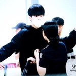 [시우민] 공항<b>심사</b>대에서 춤추는 줄 ㅋㅋㅋ(시우민)