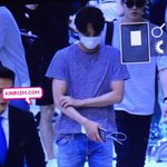 [카이] 카이 빨간 <b>컨버스</b> 스니커즈에 오늘도 핫바디ㅜㅜ