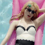 부러운 女<b>아이돌</b> 수영복 <b>몸매</b>