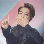 [시우민] 이거 무슨 <b>공연</b>이야?
