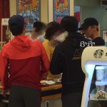 [시우민] 시우민 또 <b>건대</b>이마트 갔대 ㅋㅋㅋ