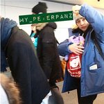 [시우민] 파파라치한테서 자기를 <b>보호</b>하는 시우민이래 ㅋㅋ