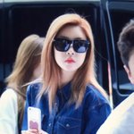 [EXO] 디오가 사준 핸드폰<b>케이스</b> 자랑하는중 
