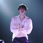 <b>무대</b>위 섹시한 男<b>아이돌</b> 모음