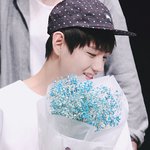 꽃과 <b>케미</b>돋는 男아이돌 미모