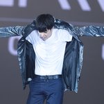 [시우민] <b>땀복</b>의상도 독특하게 입는 시우민 ㅇㅇ