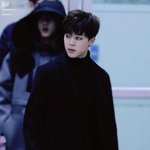 [방탄소년단] 이 <b>공항</b>짤 언제인지 아는사람 ㅠㅠ