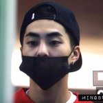 [EXO] 얜 점점 <b>눈썹</b>이 업그레이드되네