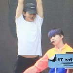 [EXO] 야 <b>이</b>사진에서 하얀<b>옷</b> ㄴㄱ임?