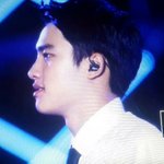 [EXO] 야 디오 <b>본부</b>장님같음 존나 잘생김