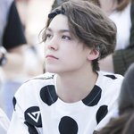 솔직히 <b>버논</b> 잘생겼긴 하지만