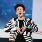 [엔터톡] 나샤월인데 다들 고마워요 ㅇㅠㅠㅠㅠㅠㅠㄴ