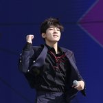 [EXO] <b>원우</b> 사진 더줄게 