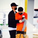 [EXO] 슈냥이랑 멍뭉이 훈훈한 <b>투샷</b>
