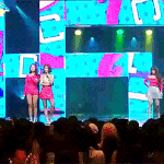 아이돌 무대 위 별별 <b>돌발</b>상황들