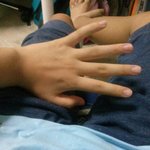 나 <b>오른손</b>이 너무 못생겼어ㅜㅜㅜ