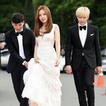 [댓글부탁해] 걸그룹 드레스 정리해주는 <b>보이</b>그룹