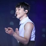 [EXO] 사진여러개로 배경 여러개할수있는 <b>어플</b> 없냐