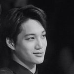 [카이] 난 종인이 <b>한쪽</b> <b>입꼬리</b>만 올려웃을때 죽음..