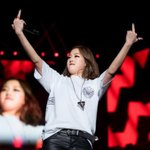 [팬픽] <b>촉촉</b>해지잖아