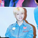 <b>새싹</b>핀 꽂은 우현