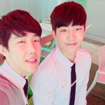 맨날 내 이상형인 남자 <b>본다</b>
