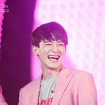 [EXO] 방금 <b>지하철</b>타고가는데 <b>전철</b>안에서 럽미라잇노래나옴ㅋㅋㅋㅋㅋ