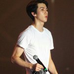 [EXO] <b>이사진</b> 넘우 설렌다