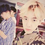 [시우민] 백현인스타 고등어즈 <b>좌우</b>반전!