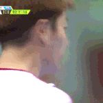 [비스트] 윤두준 씨익 움짤 들고<b>가라</b>