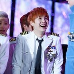 [방탄소년단] 애들은 <b>흰옷</b> 진짜 잘어울리는듯하다