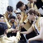 [EXO] 요새 <b>유행</b>하는 과자 추천 좀