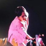 [시우민] <b>팬</b>들 <b>사랑</b>스럽게 바라보는 시우민
