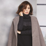 <b>고유</b>의 아우라 뿜어내는 49살 여배우!