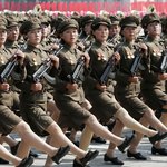 [읽어줘요] 미공개 북한 <b>군사</b> 퍼레이드 화면