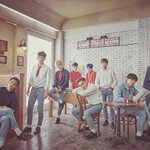 [EXO] 늬집 <b>아들</b>인지 참 다 잘생겼네