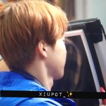 [EXO] 시우민 뒷모습 존나 <b>분내</b>나게생김 