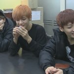 [방탄소년단] 얘들 눈물 <b>휴지</b>로 닦는데