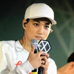 [카이] <b>종인</b>이가 프엑올린대 최고의 팬과 가수래 우리