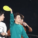 [시우민] 기사사진인데 오늘 시우민 베스트컷 ㅋㅋㅋㅋ