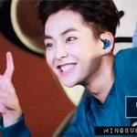 [EXO] 이 잘밤에 <b>머릿속</b>애서 잊혀지지 않는 사진 발견함