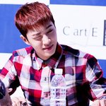 이모팬 녹이는 男아이돌 <b>윙크</b>