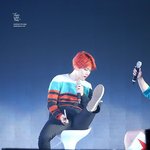 [백현] 백현이 다리봐  ㅋㅋ