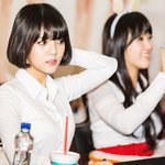 여자 아이돌 하얀 <b>셔츠</b> 패션